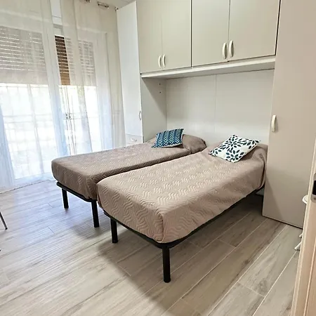 Casa Mari, 250 Mt Dalle Spiagge Apartman *